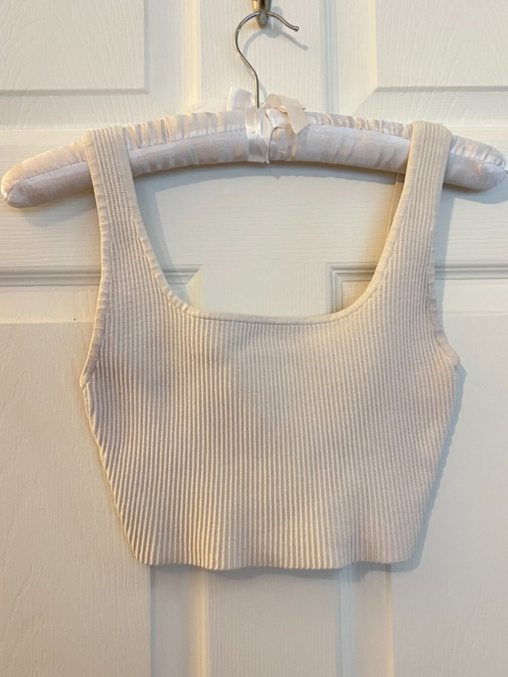 Aritzia Babaton Sculpt Knit Squareneck Cropped Tank - Picture 2 of 7